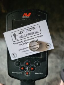 Een verloren trouwring in zee