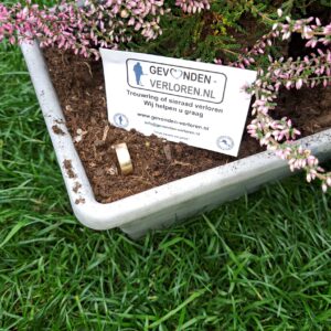 Geertruidenberg trouwring in tuin verloren